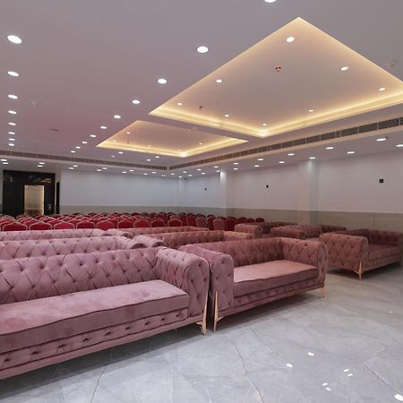 Snj Taj Grand Hotel Агра Екстериор снимка