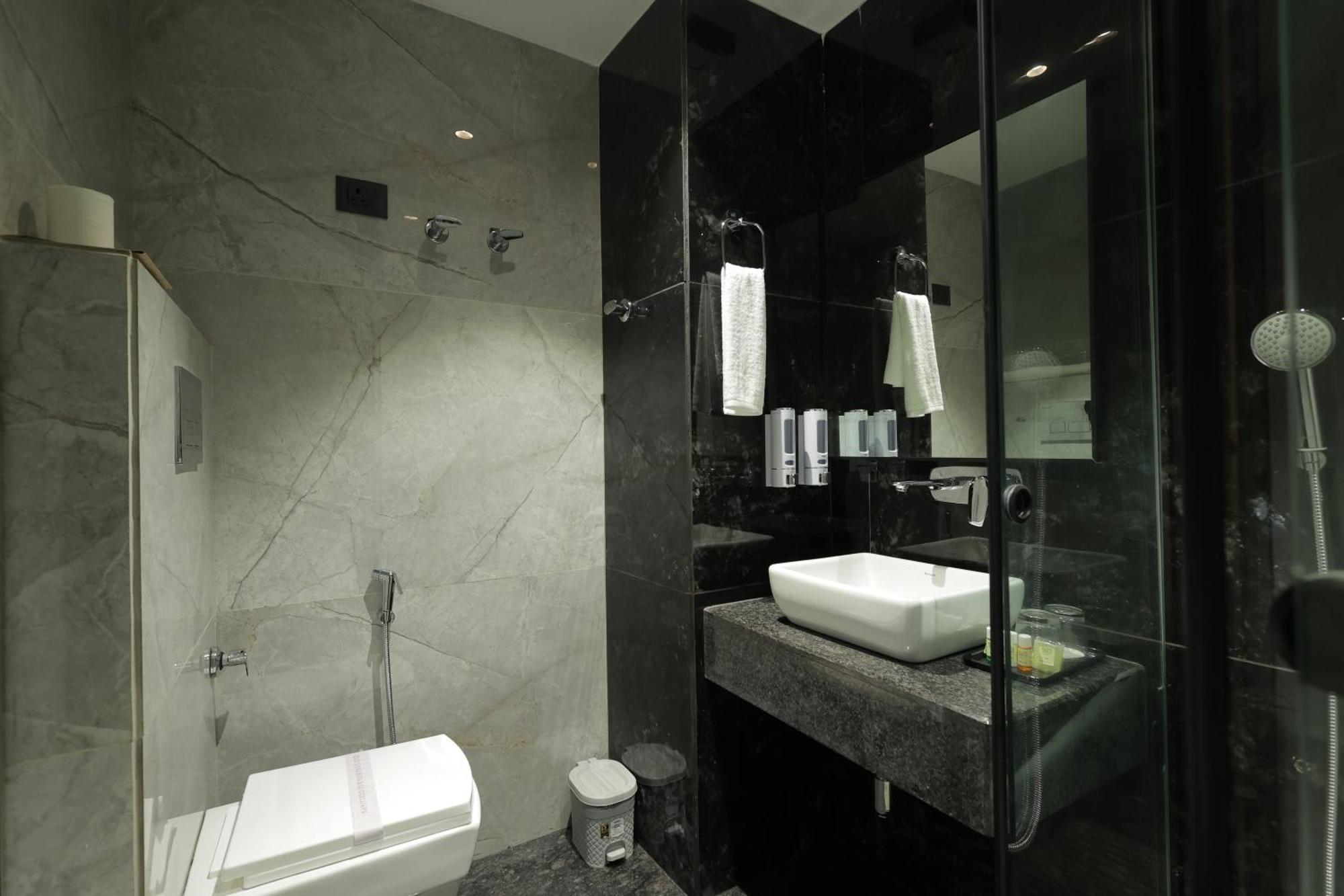 Snj Taj Grand Hotel Агра Екстериор снимка